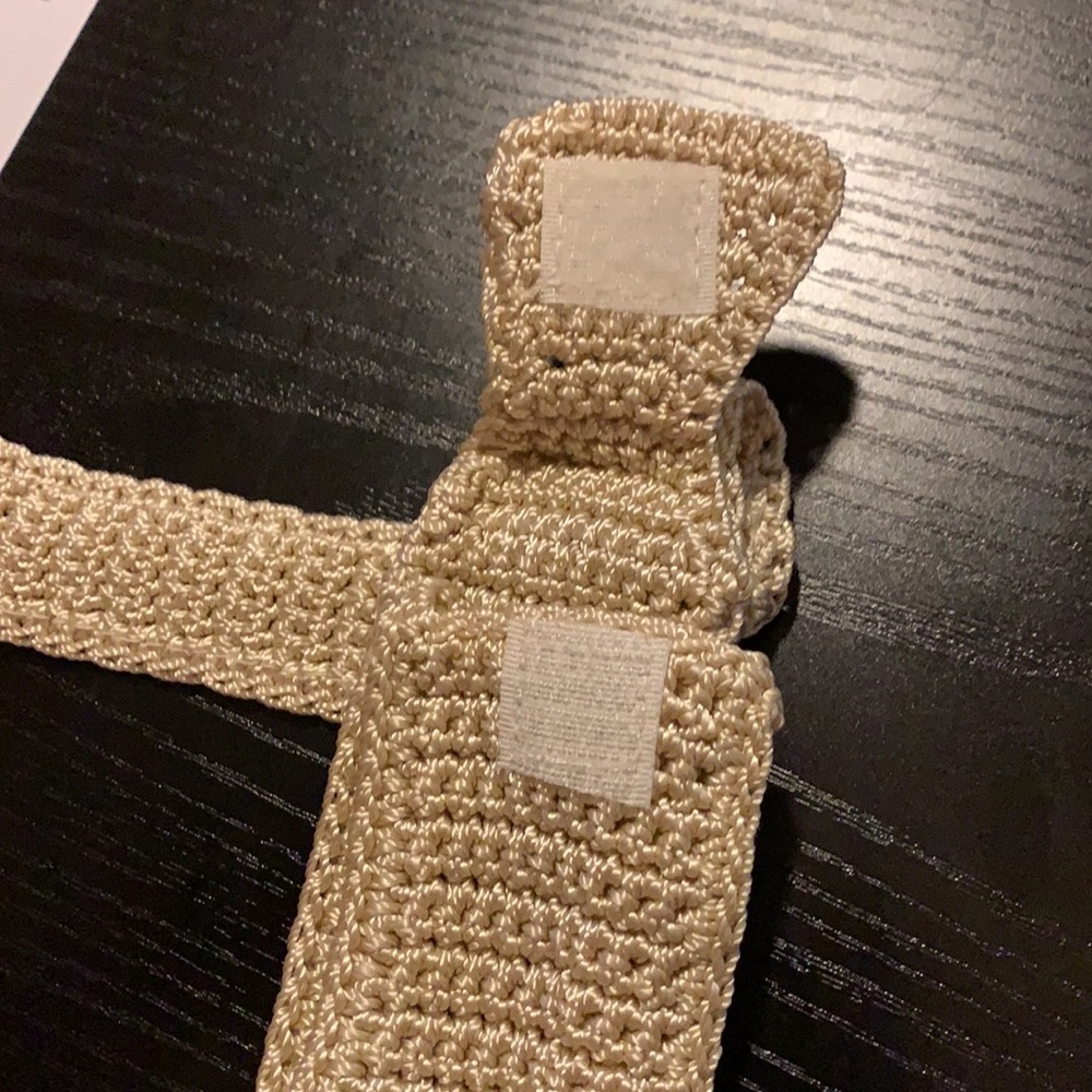 Tan Crochet purse - Picture 3 of 3